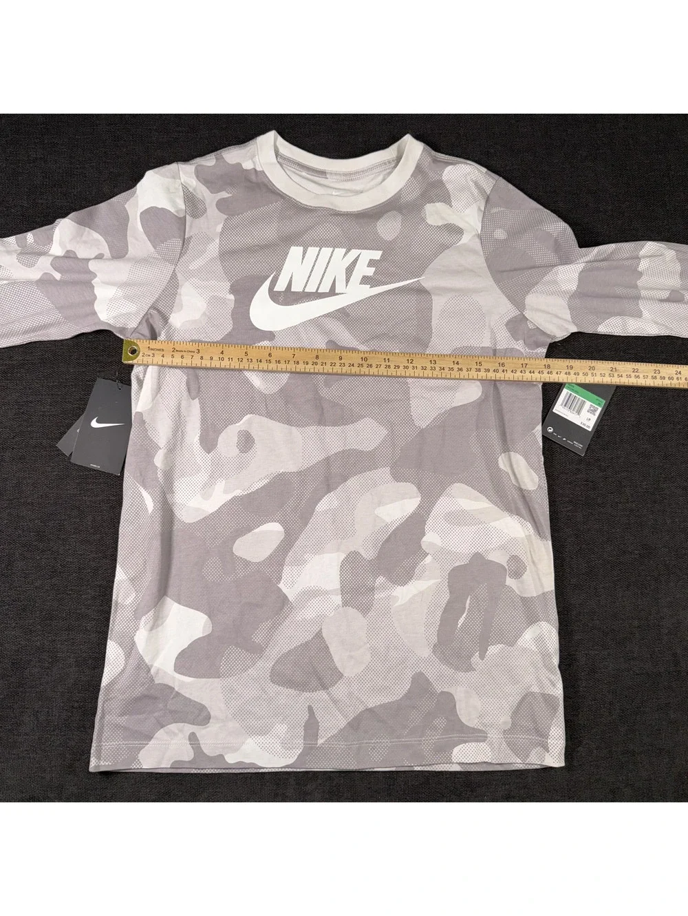 Nike Boys' Long Sleeve Camo Shirt XL